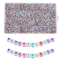5MM小方块 彩色字体A-Z英文字母 28格套盒 珠子 3000颗左右 diy手工串珠手链项链钥匙扣手机链 饰品配件