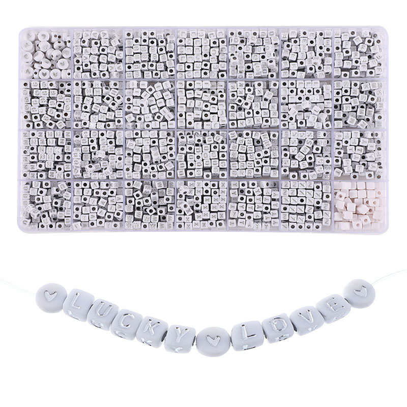 5MM小方块 银色字体A-Z英文字母 28格套盒珠子 3000颗左右 diy手工串珠手链项链钥匙扣手机链 饰品配件