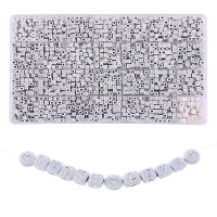 5MM小方块 银色字体A-Z英文字母 28格套盒珠子 3000颗左右 diy手工串珠手链项链钥匙扣手机链 饰品配件