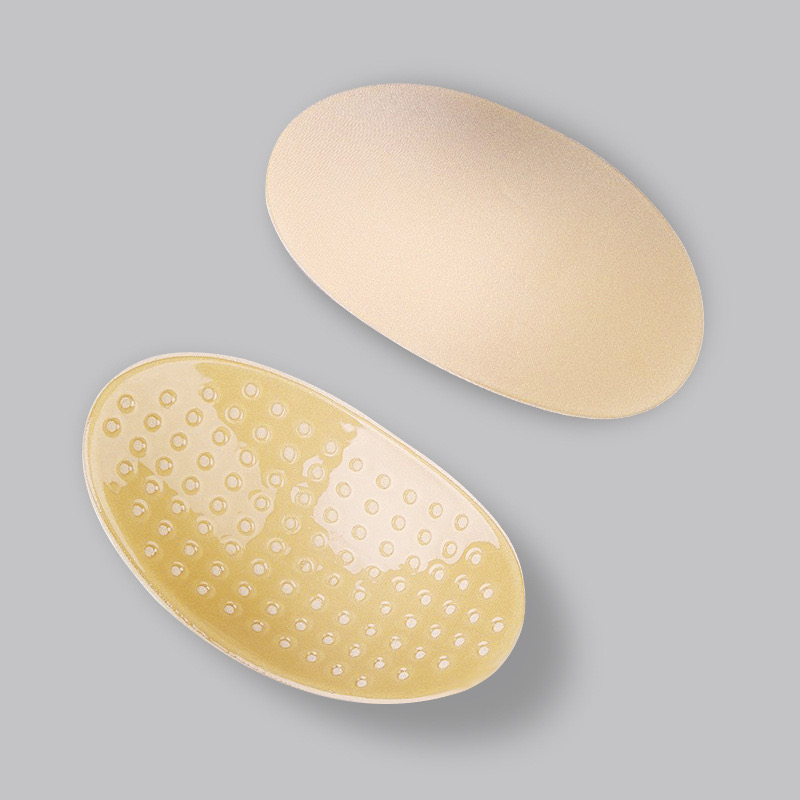 两件硅胶肩垫，自然、安全且轻柔地提升您的形象，非常适合正式、休闲和运动风格的服装穿着，而且可以重复使用。