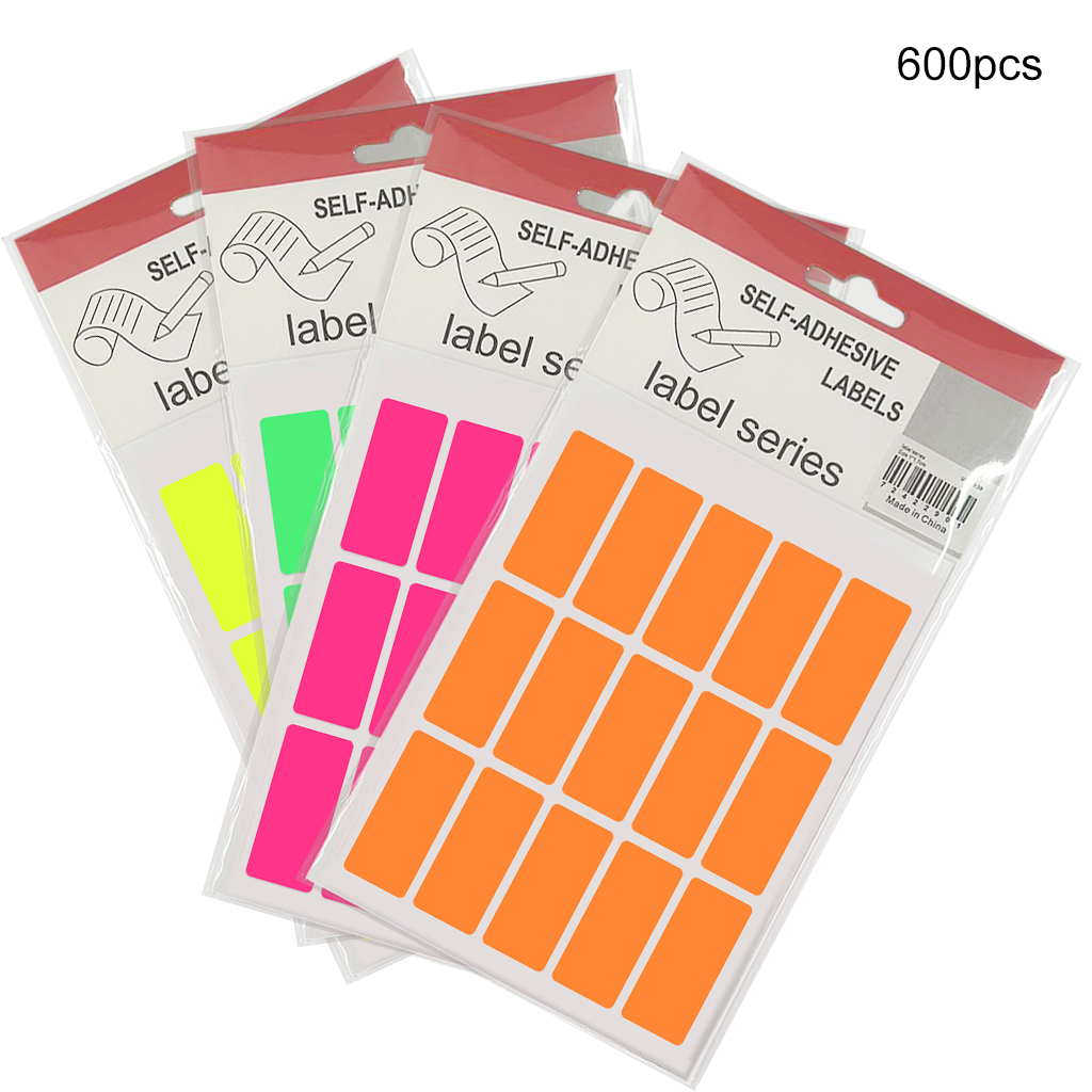 一套四种颜色的矩形彩色标签贴纸，可自行粘贴的纯色标签，适用于库存管理、办公室、学校和家庭的整理。