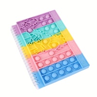 一件彩虹泡泡解压笔记本 适用于节日送礼、办公学习场景 创意解压设计 + 实用书写功能 送亲友有新意，自用解压又高效  