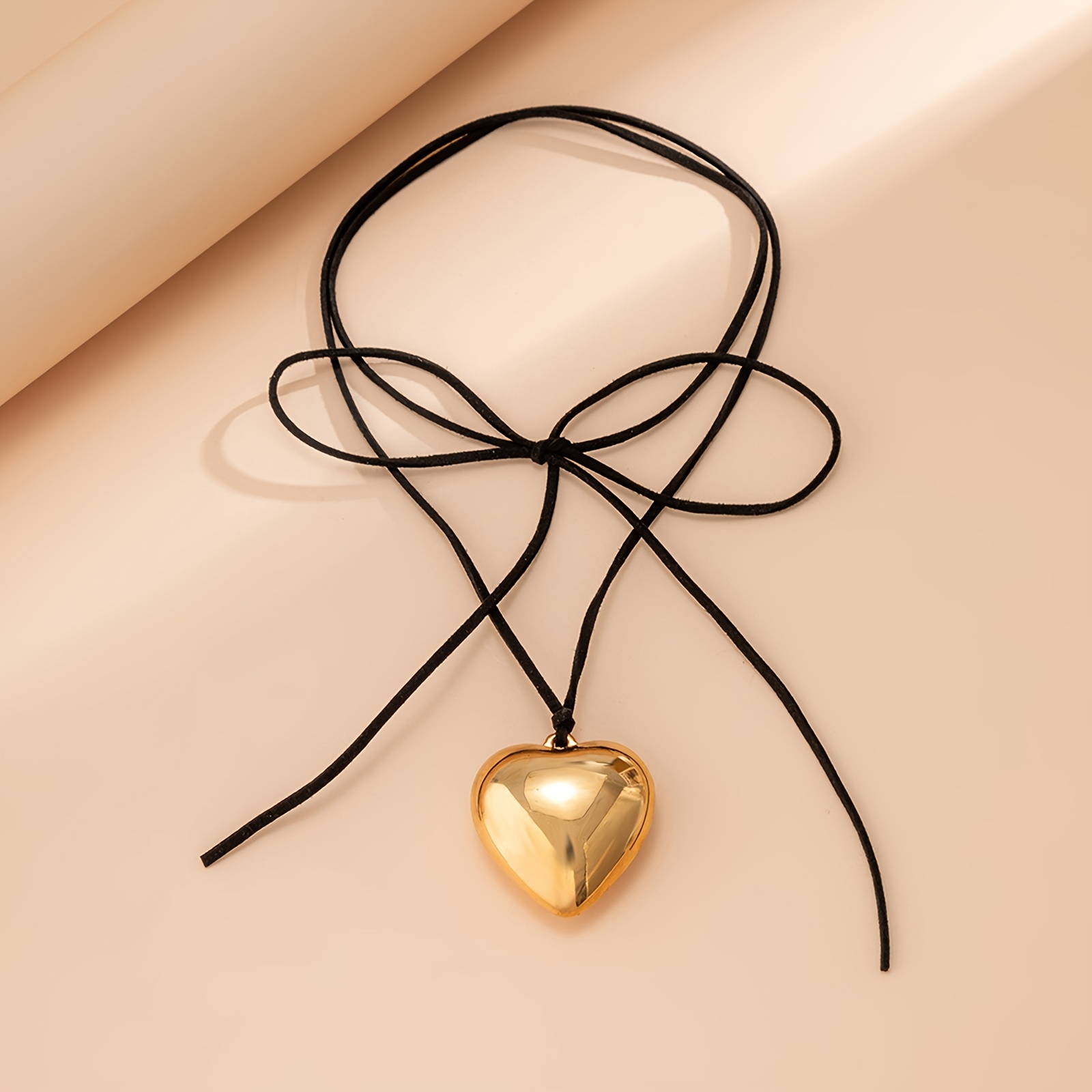 1pc 新款自由打结爱心吊坠项链简约百搭高级感绒绳颈链项链