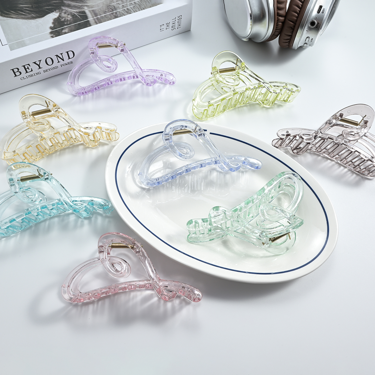 4PCs candy-colored heart-shaped hairpin-fashionable all-match hair accessories, suitable for dating, travel, party and daily use-Valentine's Day perfect gift, love design, cute plastic hairpin