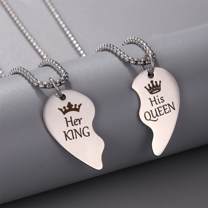 情侣拼接心形项链一对 Her King His Queen 不锈钢吊坠情人节礼物