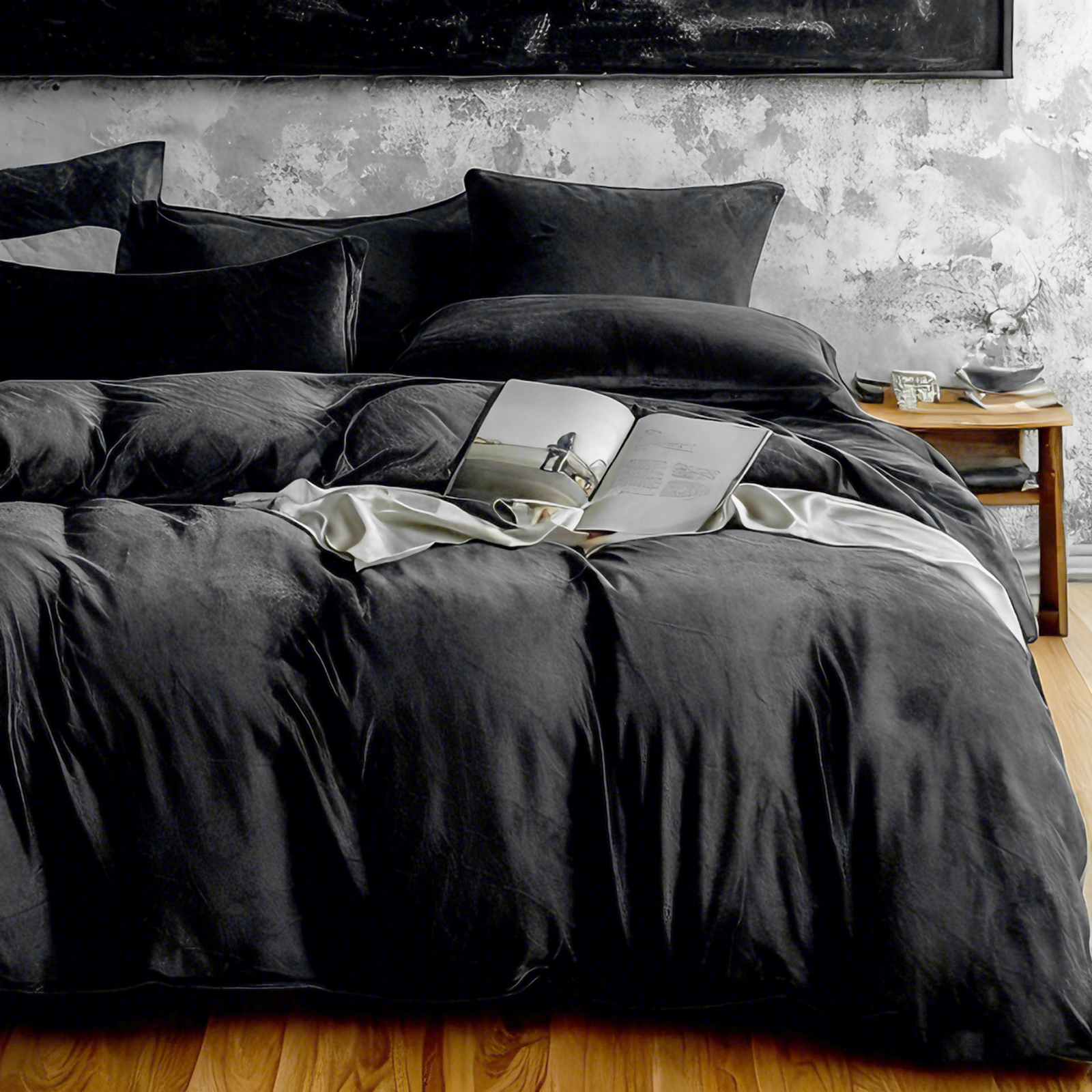 Velvet Duvet Cover Set, Luxuriously Soft, Zippered Flannel Comforter Cover, Black