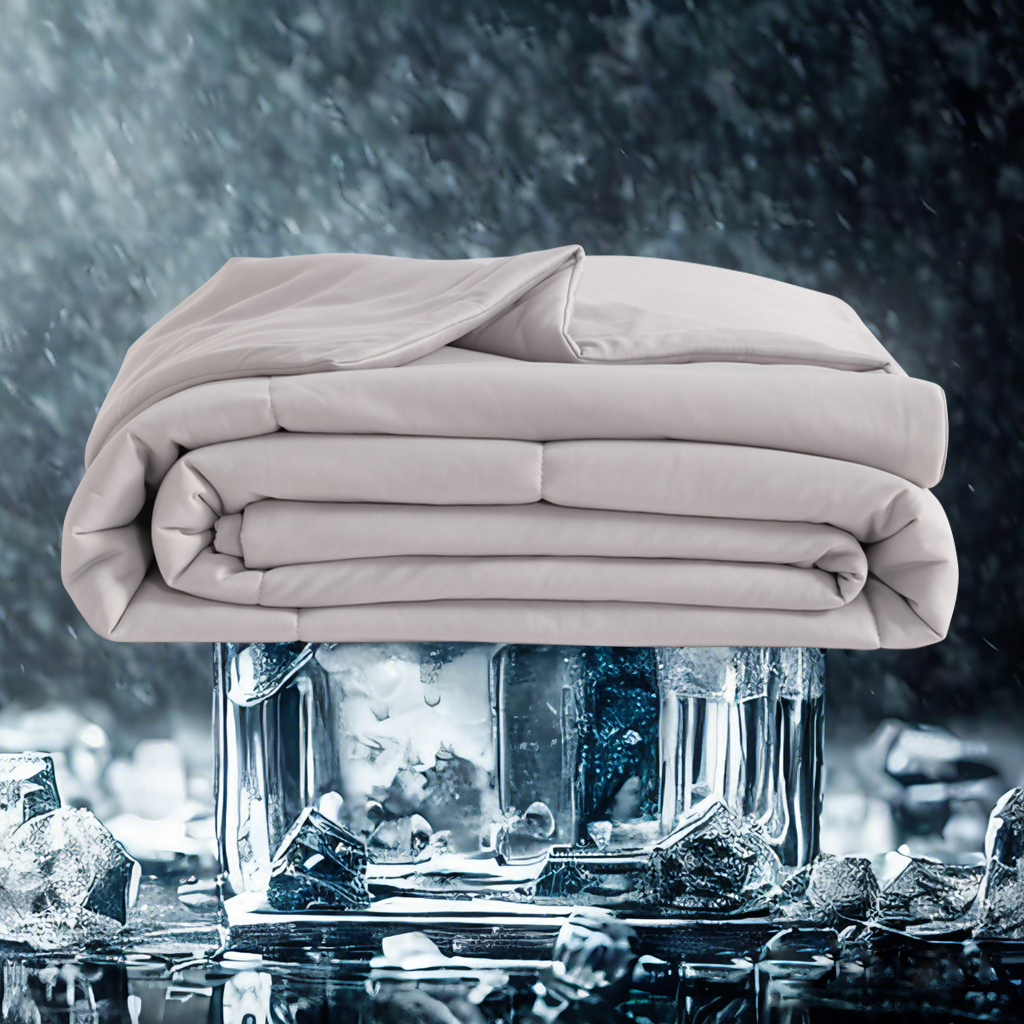 Cooling Blanket for Pets and Toddlers, Double-Sided Japanese Cold Tech Fabric, Q-Max 0.43, Ideal for Hot Weather