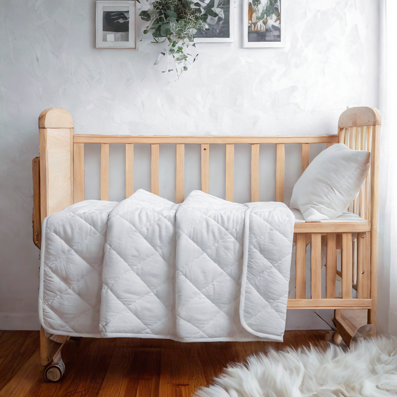 轻巧羽绒替代品幼儿被，温暖柔软的婴儿绗缝毯子