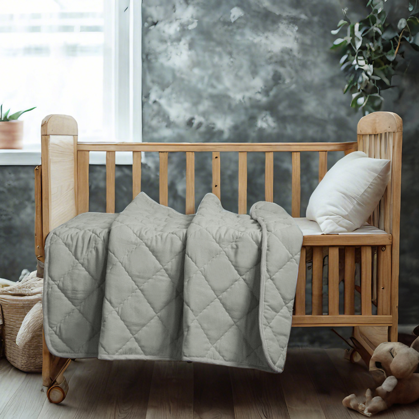 轻巧羽绒替代品幼儿被，温暖柔软的婴儿绗缝毯子