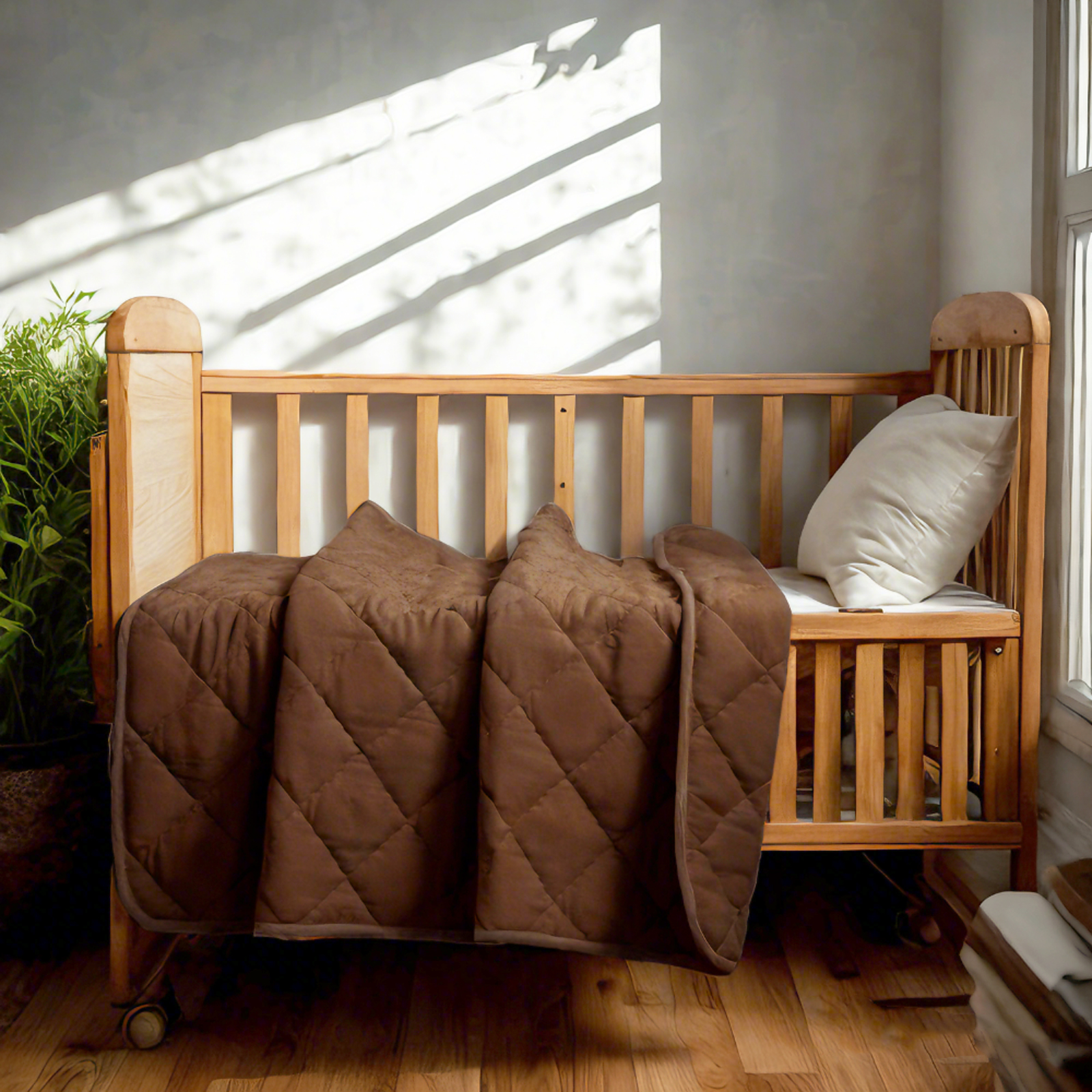 轻巧羽绒替代品幼儿被，温暖柔软的婴儿绗缝毯子