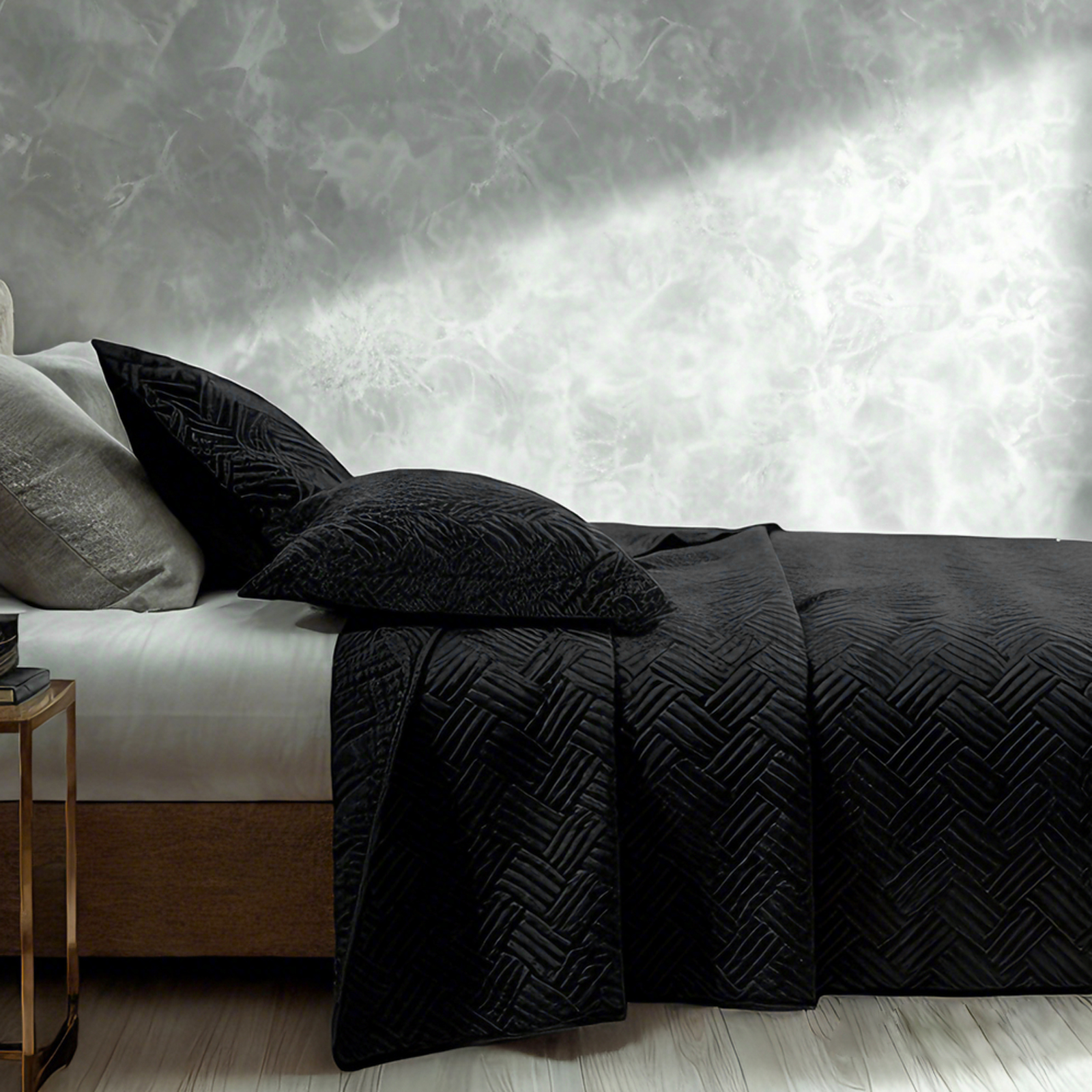 Luxury Silk Satin Quilt Set with Geometric Pattern, All-Season Quilted Coverlet, Black