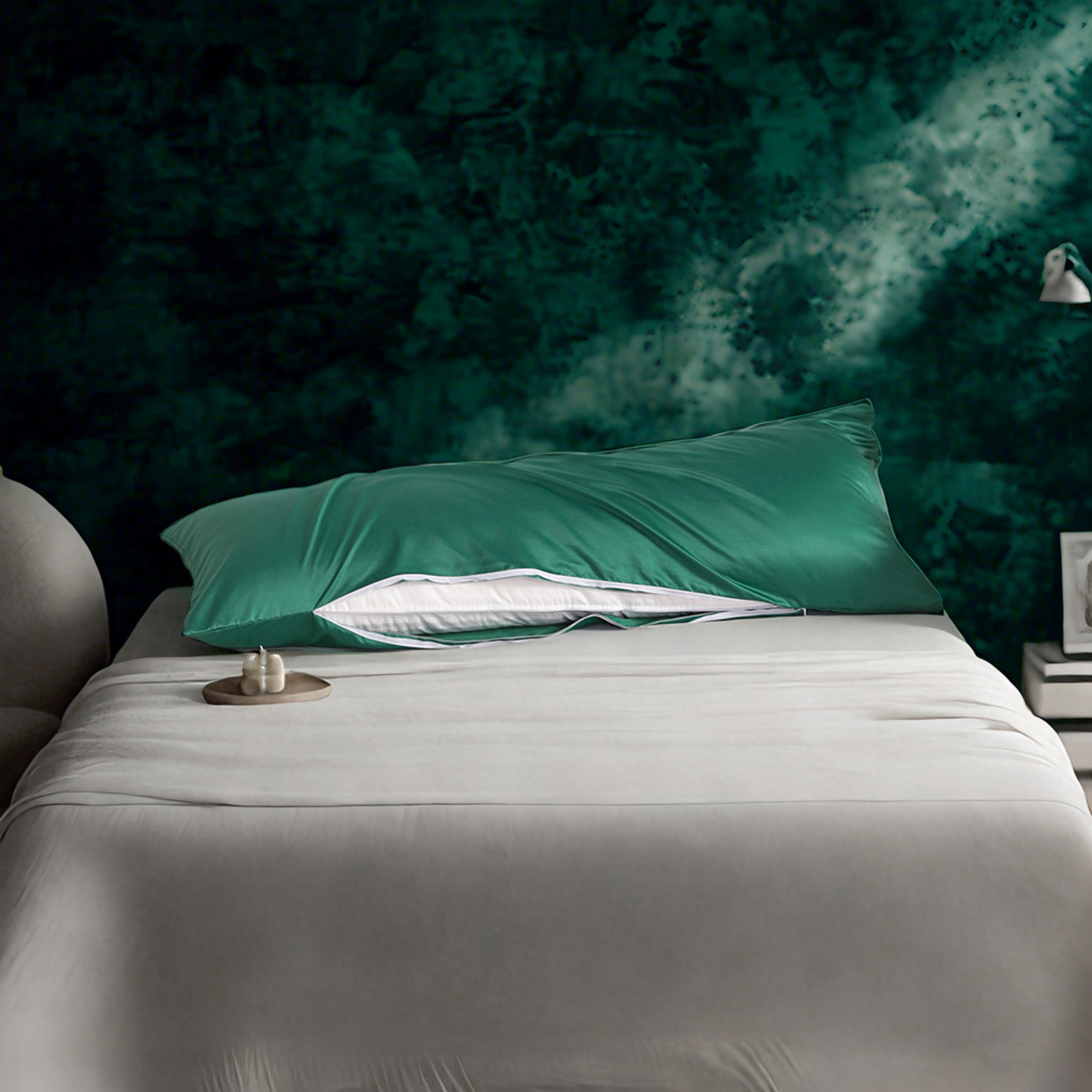 1个豪华色丁身体枕套，带隐藏式拉链的护发护肤枕套