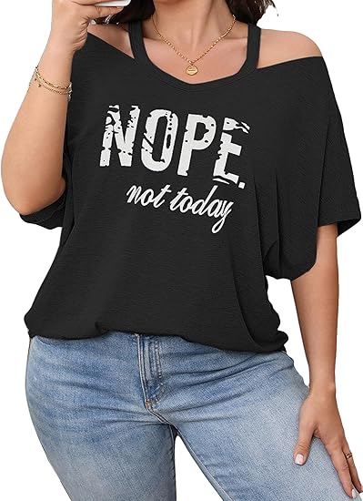 女性时尚加码冷肩T恤短袖休闲字母印花束腰上衣夏季衬衫衬衫