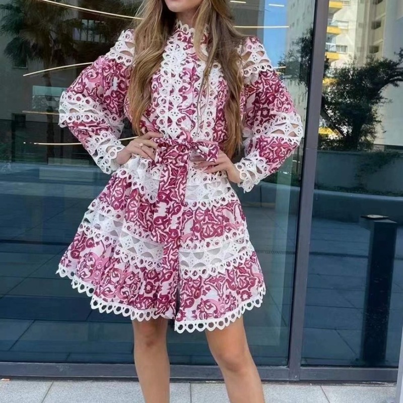 复古宫廷风重工气质优雅印花镂空立领腰带收腰长袖连衣裙短裙