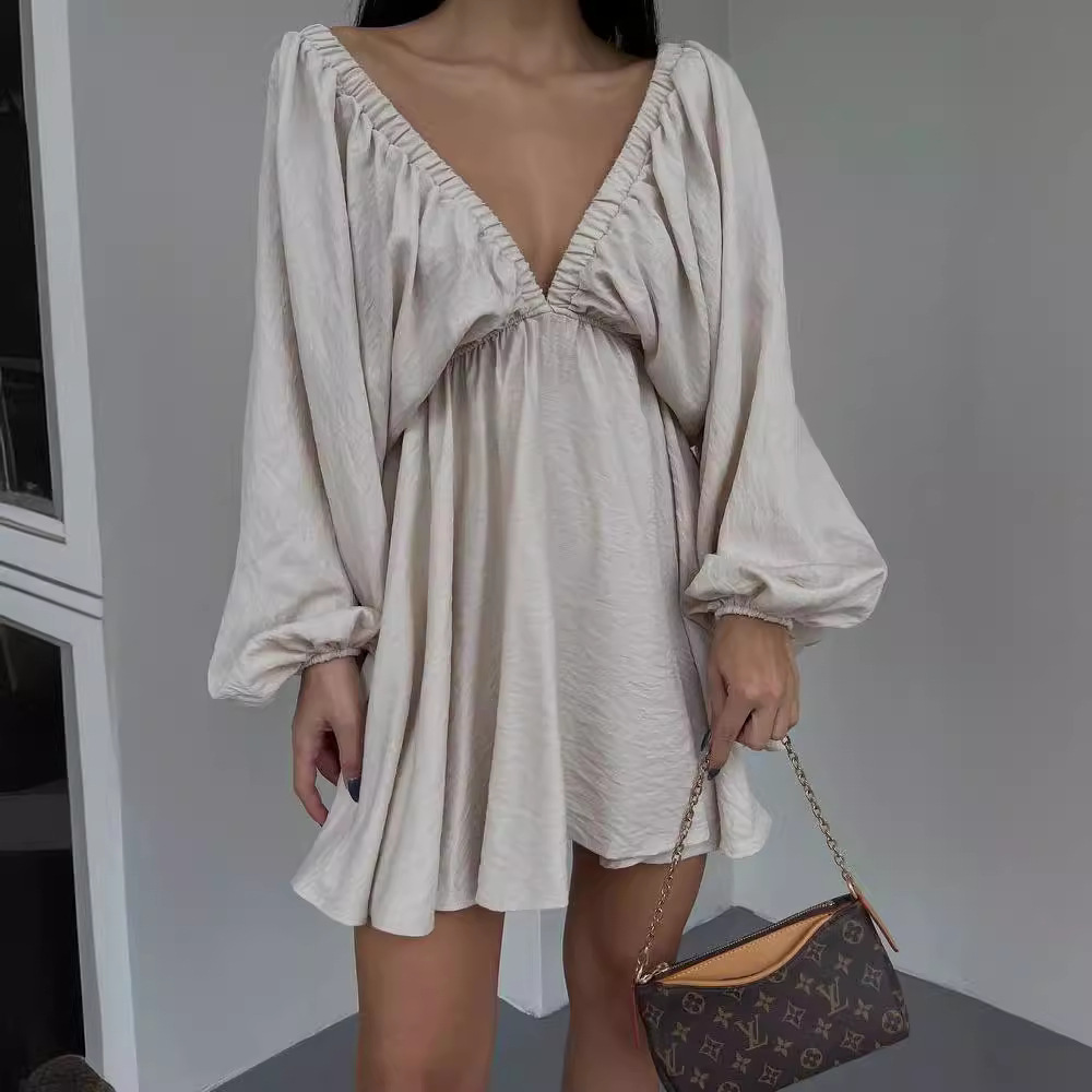 新款V领长袖连衣裙自主设计泡泡袖大摆裙