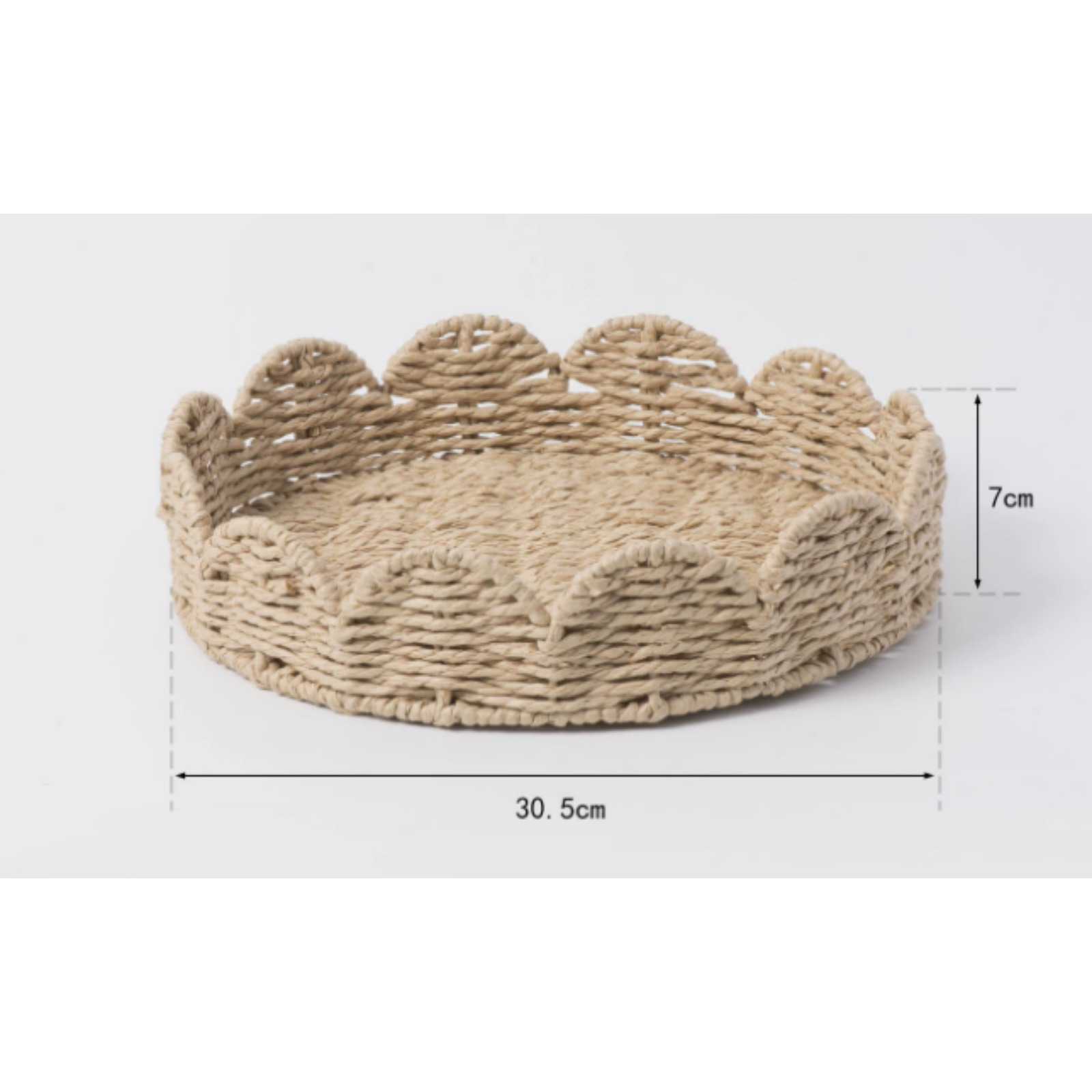 Modern Round Scalloped Woven Rattan Tray, 18 Inch Diameter, Natural Rattan, Decorative Wavy Boho Tray for Use as Versatile  Serving Platter