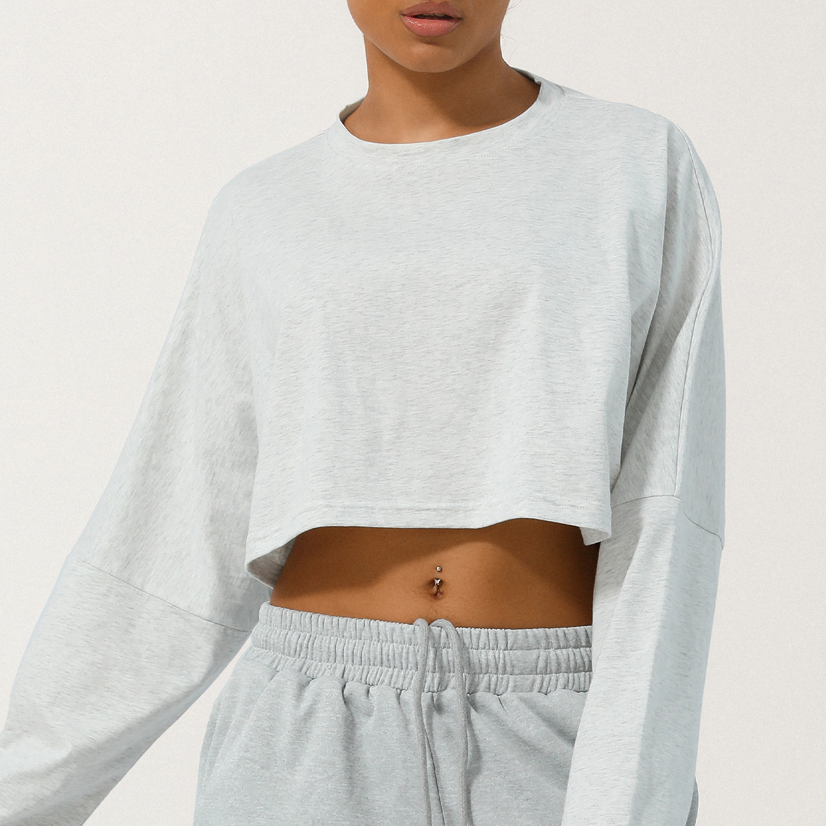 Women's Long Sleeve Round Neck Crop Sweatshirt Soild Short Blouse Causal Loose Fit Pullover Tops Running Sport Workout T-Shirts for Daily Yoga, Gym 