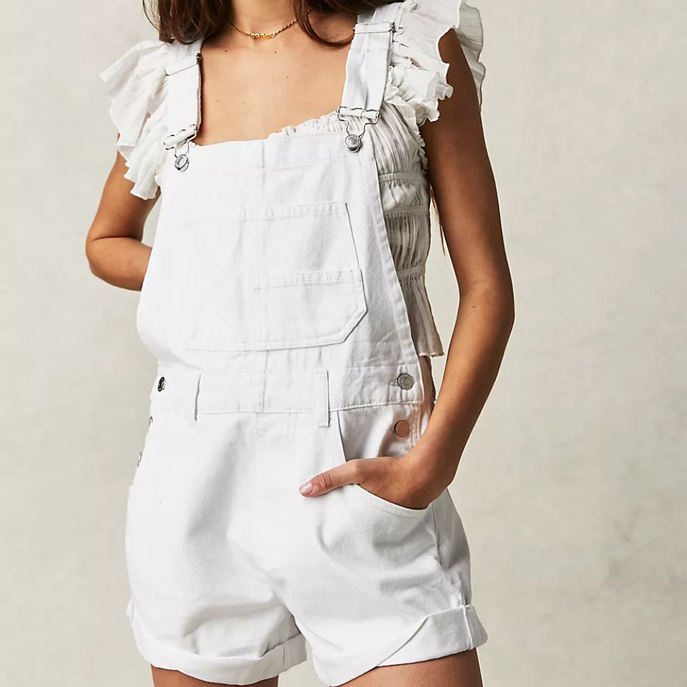 宽松多口袋背带短牛仔裤女