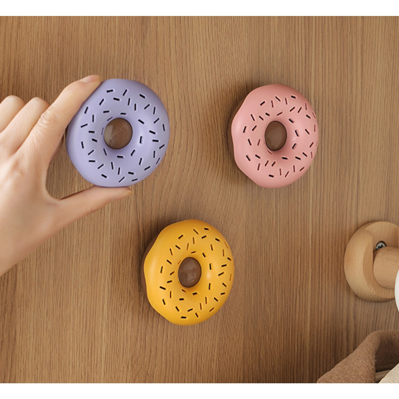 甜甜圈干燥剂防虫收纳盒DIY创意储物盒无痕壁挂防臭防霉香薰收纳