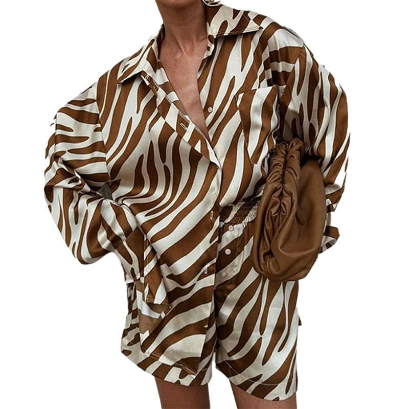 女装衬衫上衣短裤不规则条纹印花休闲衬衫两件套装