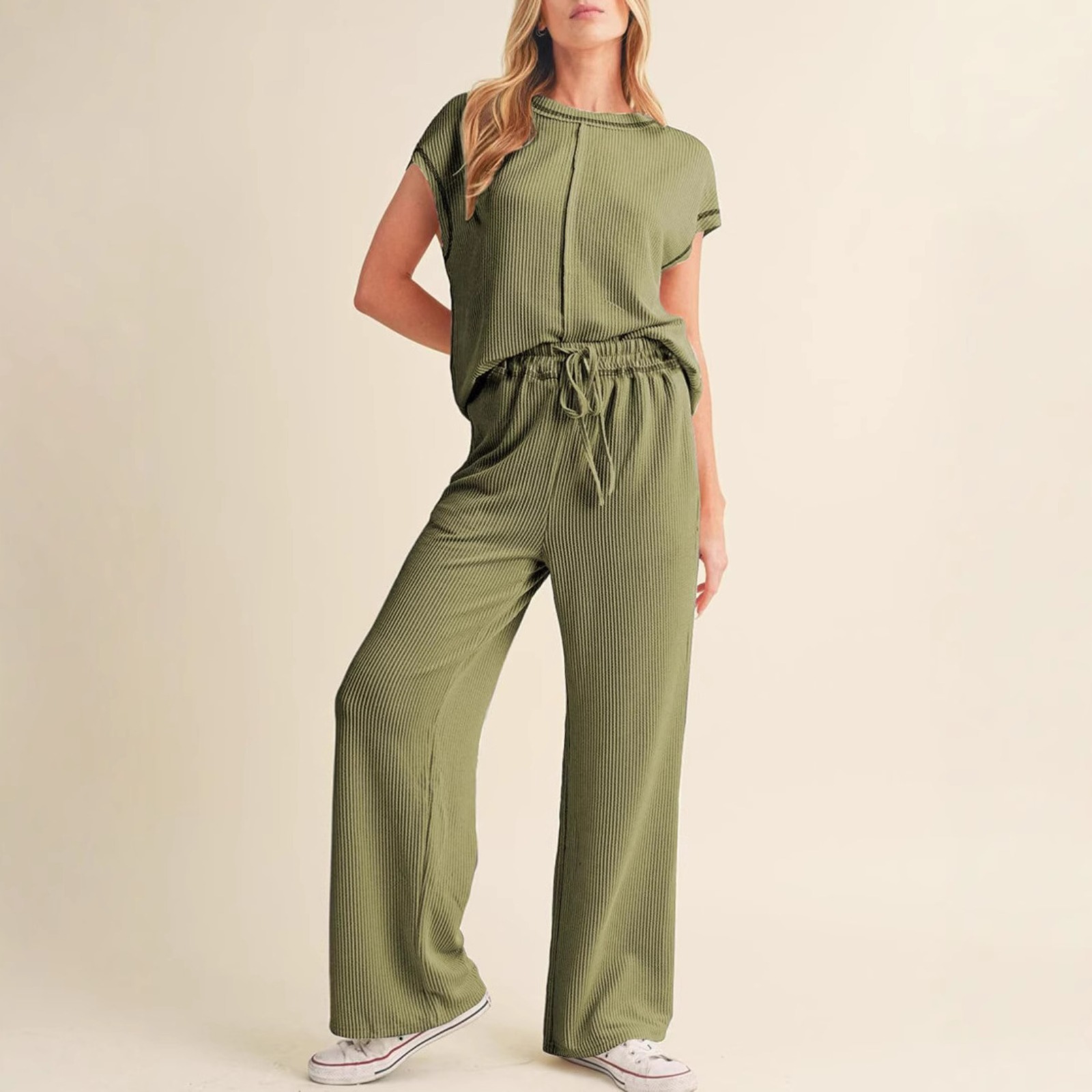 Women's Solid Color Office Ready Set Short Sleeve Top with Textured Pants Coordinated Casual Workwear Polyester Pull-On Suit