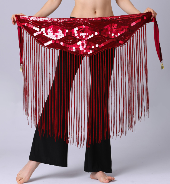 亮片裙与腹部链和埃及流苏为聚会舞蹈