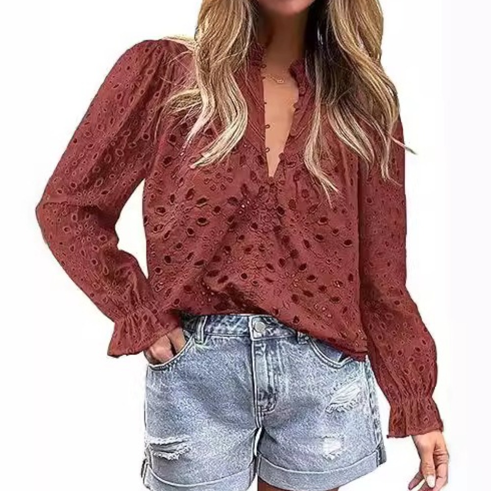 女式秋季上衣时尚喇叭长袖休闲V 领纽扣镂空蕾丝刺绣衬衫