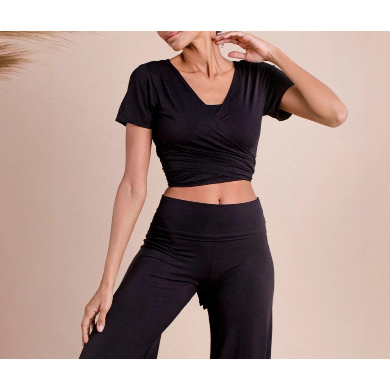 Women's Black V-Neck Crisscross Back Workout Shrug Short Crop Top Adjustable Tie Fitness Yoga Cover-Up Slim-Fit Training Shirt