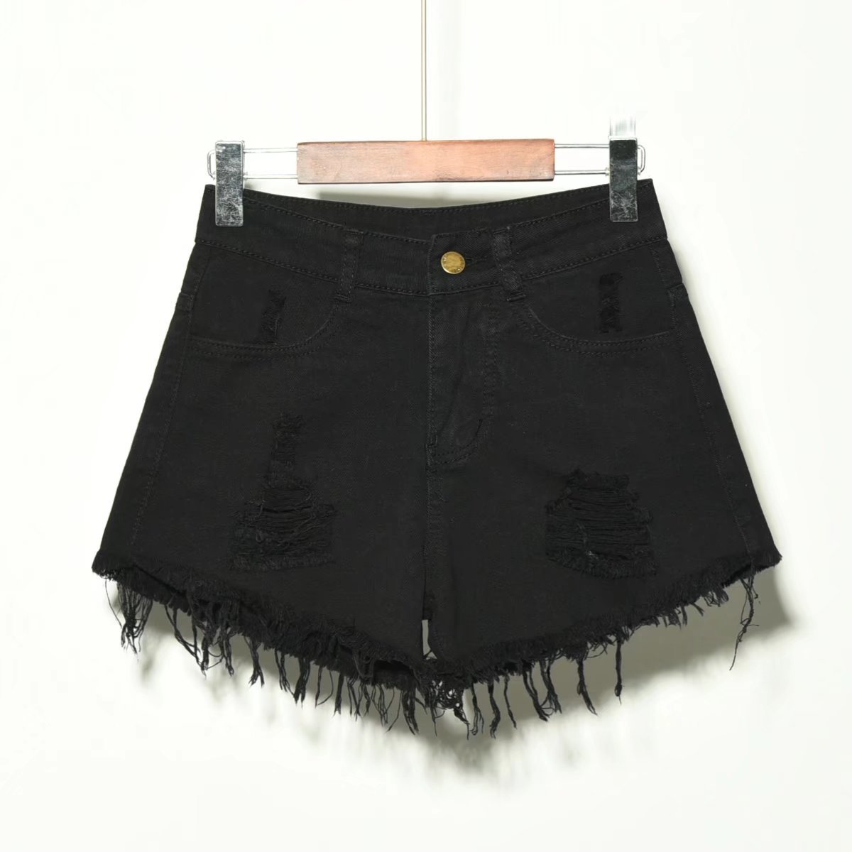 Plus-Size Distressed Denim Shorts with Ripped Details Fringe & Raw Hem Trendy Summer Hot Pants for Curvy Women