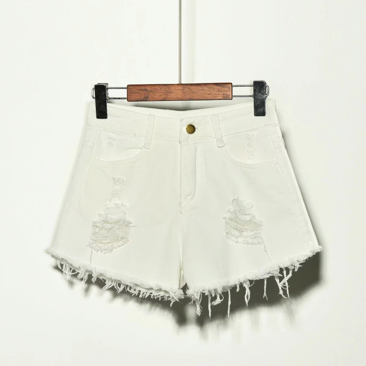 Plus-Size Distressed Denim Shorts with Ripped Details Fringe & Raw Hem Trendy Summer Hot Pants for Curvy Women