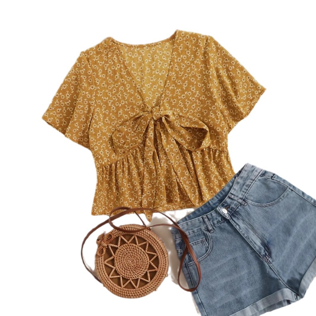 Women's Summer Floral Print V-Neck Blouse - Short Sleeve Ruffle Trim Casual Shirt Lightweight High-Waisted Short Blouse Beach to Street Versatile Peplum Top  