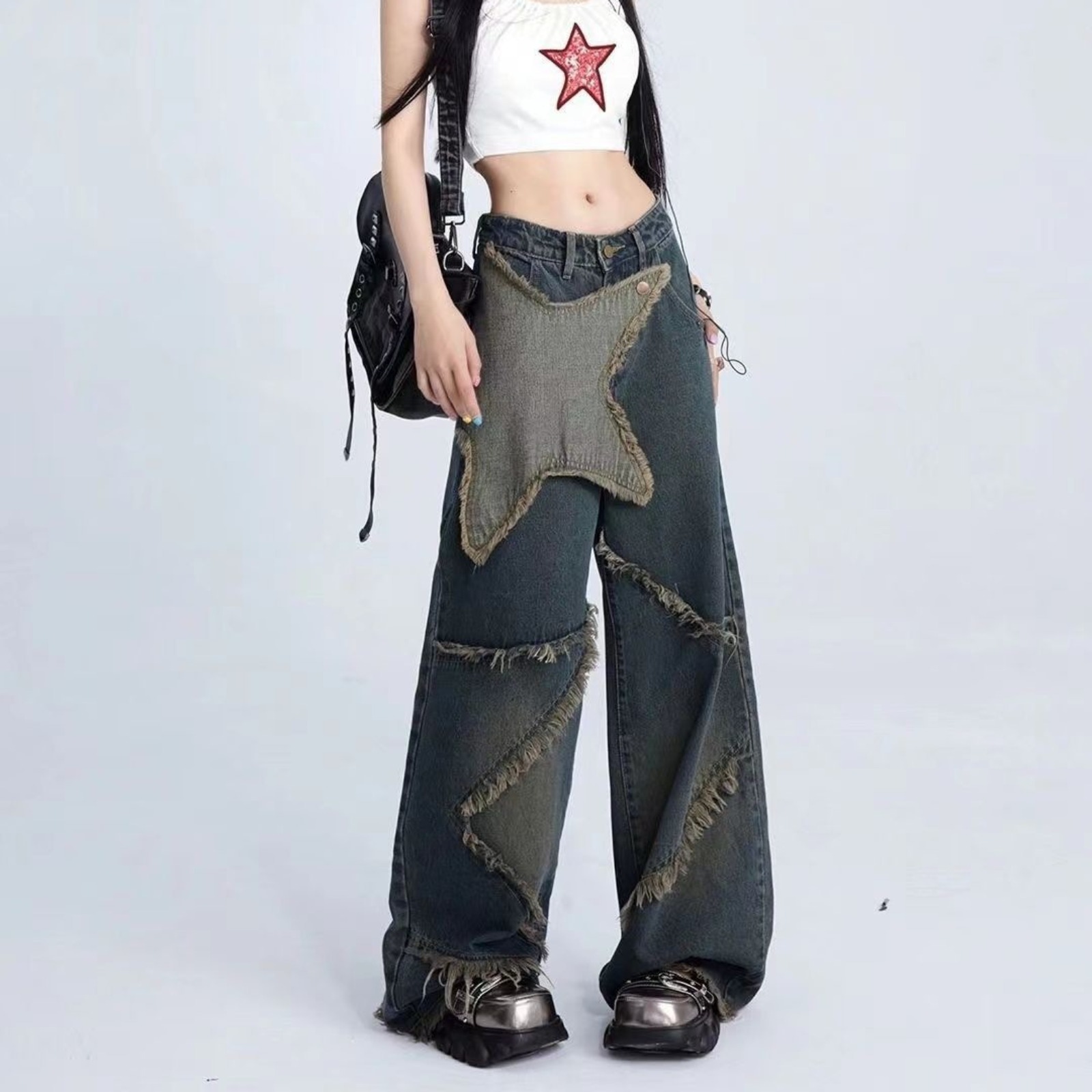 Women's Y2K Wide Leg Jeans Star Appliqués Raw Hem High Waist Distressed Denim Vintage Wash Cotton Straight Leg Cargo Pants
