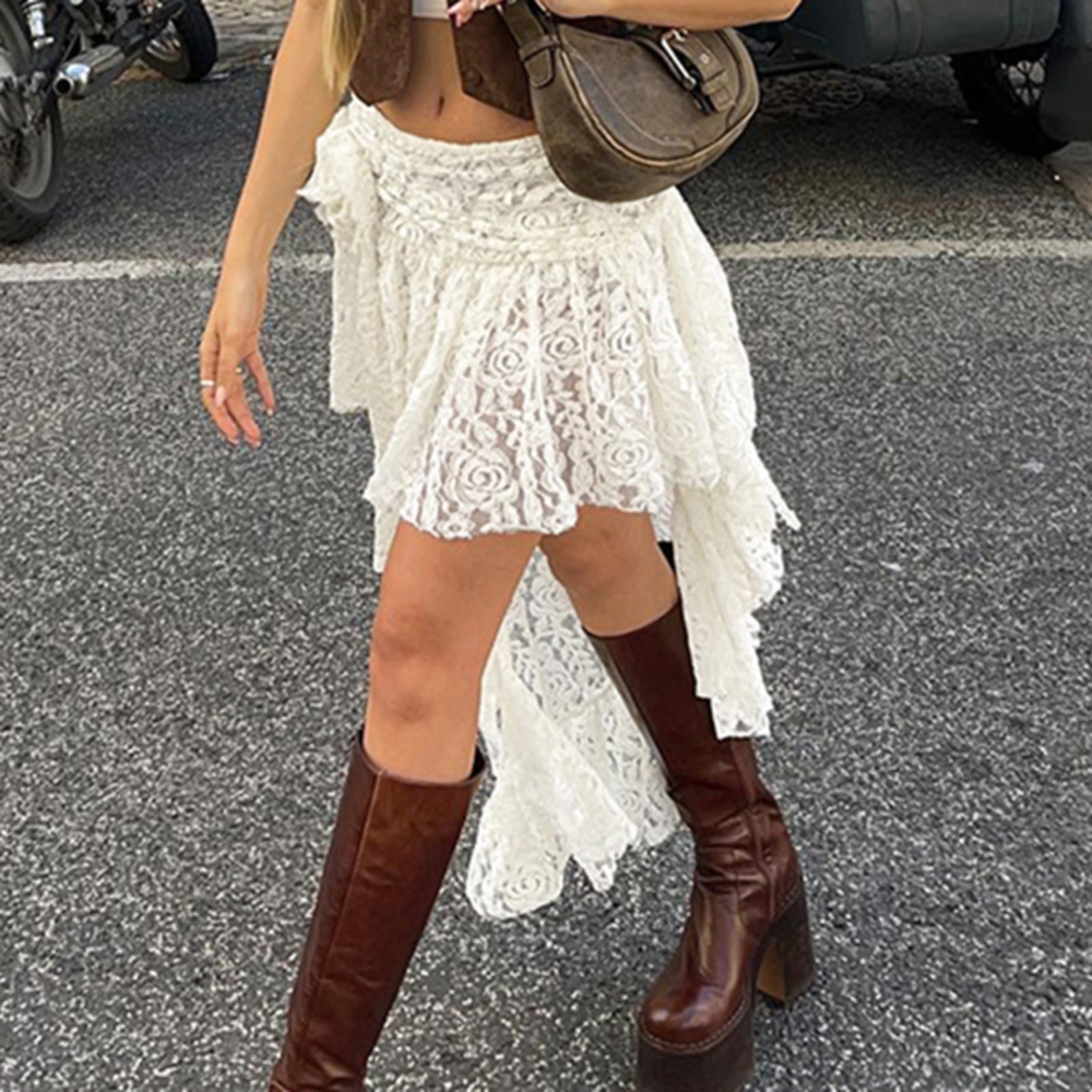 不对称设计感少女温柔风短裙夏季新款蕾丝拼接花朵装饰个性半身裙