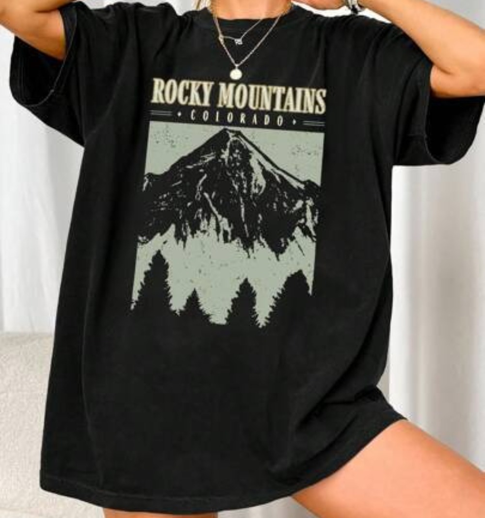 女子夏季新款透气舒适宽松大码T恤休闲字母山峦印花