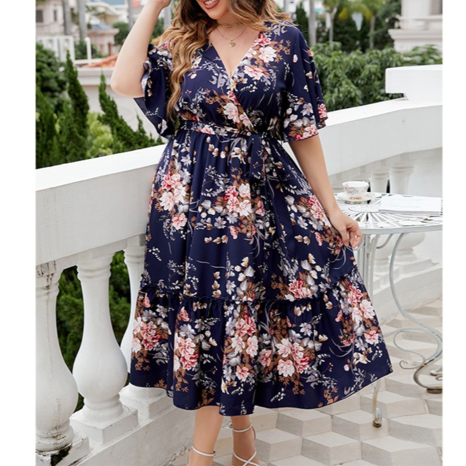 夏季V领藏蓝色印花大码连衣裙