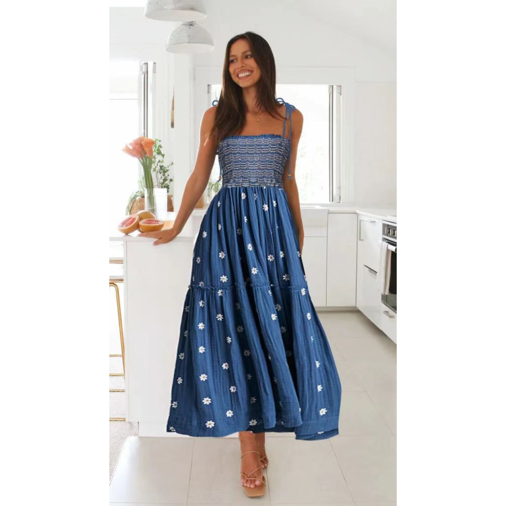 2024春夏新款吊带打揽太阳花绣花A字大摆连衣裙