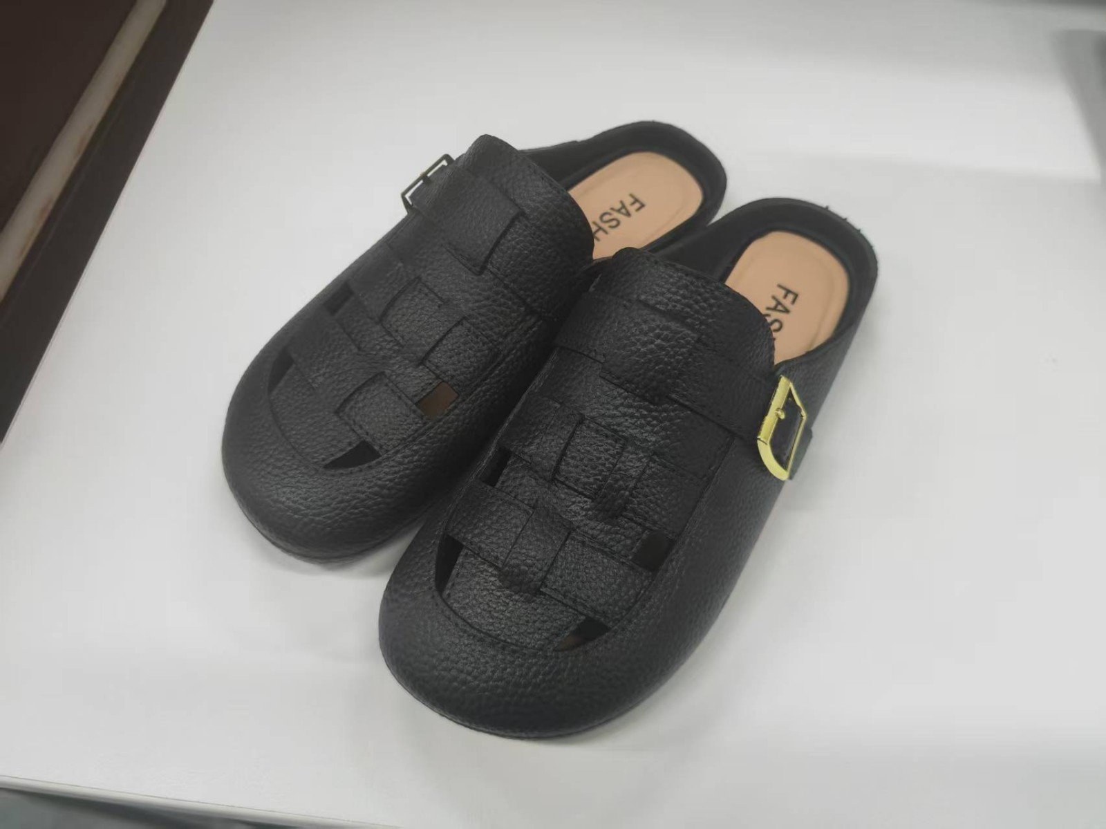 Haoyunda ring buckle half bag slippers