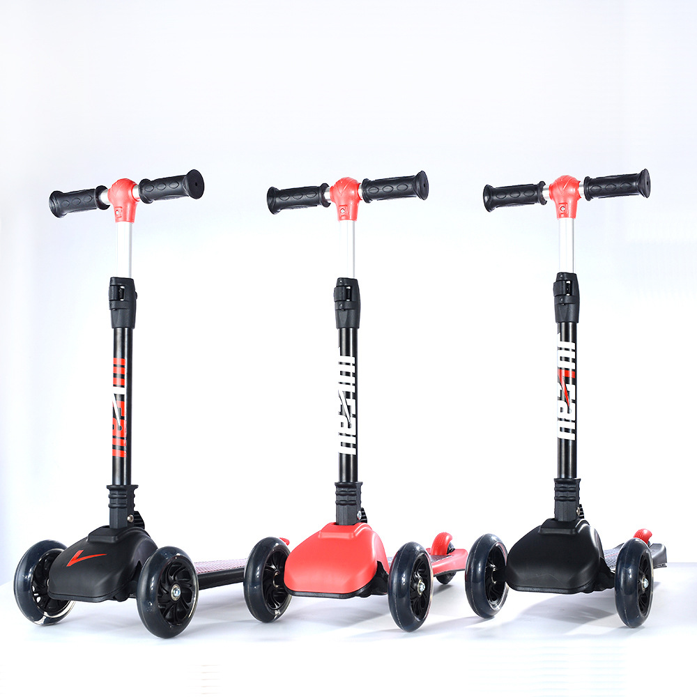 外贸3-6岁scooter儿童滑板车一键折叠闪光三轮宝宝踏板车厂家批发