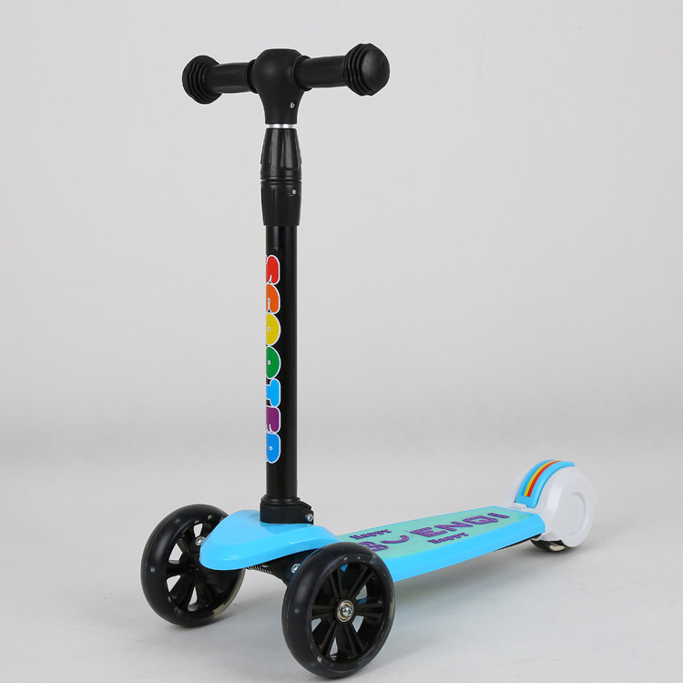 厂家直销儿童闪光三轮滑板车3-12岁男女宝宝踏板车一键折叠滑步车