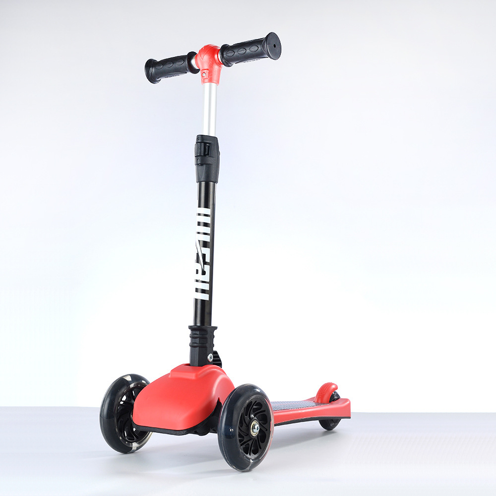 外贸加工scooter儿童滑板车3-6岁折叠三轮闪光小孩滑行踏板车批发