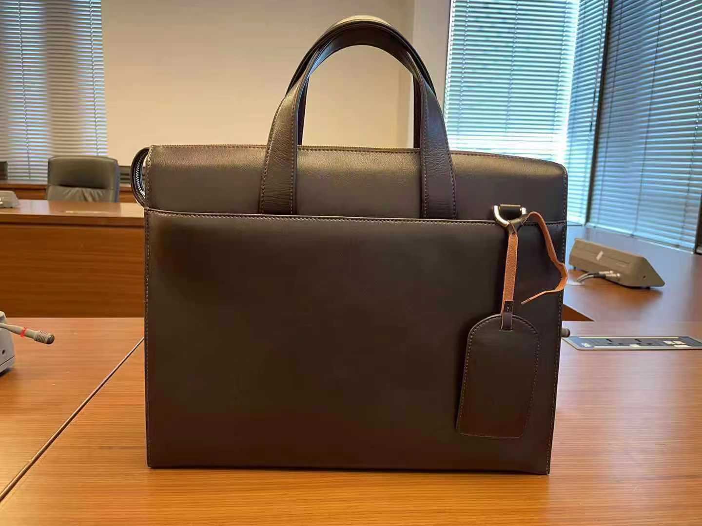 厂家直销真皮密码锁男士公文包 实用电脑男包律师商务牛皮手提包