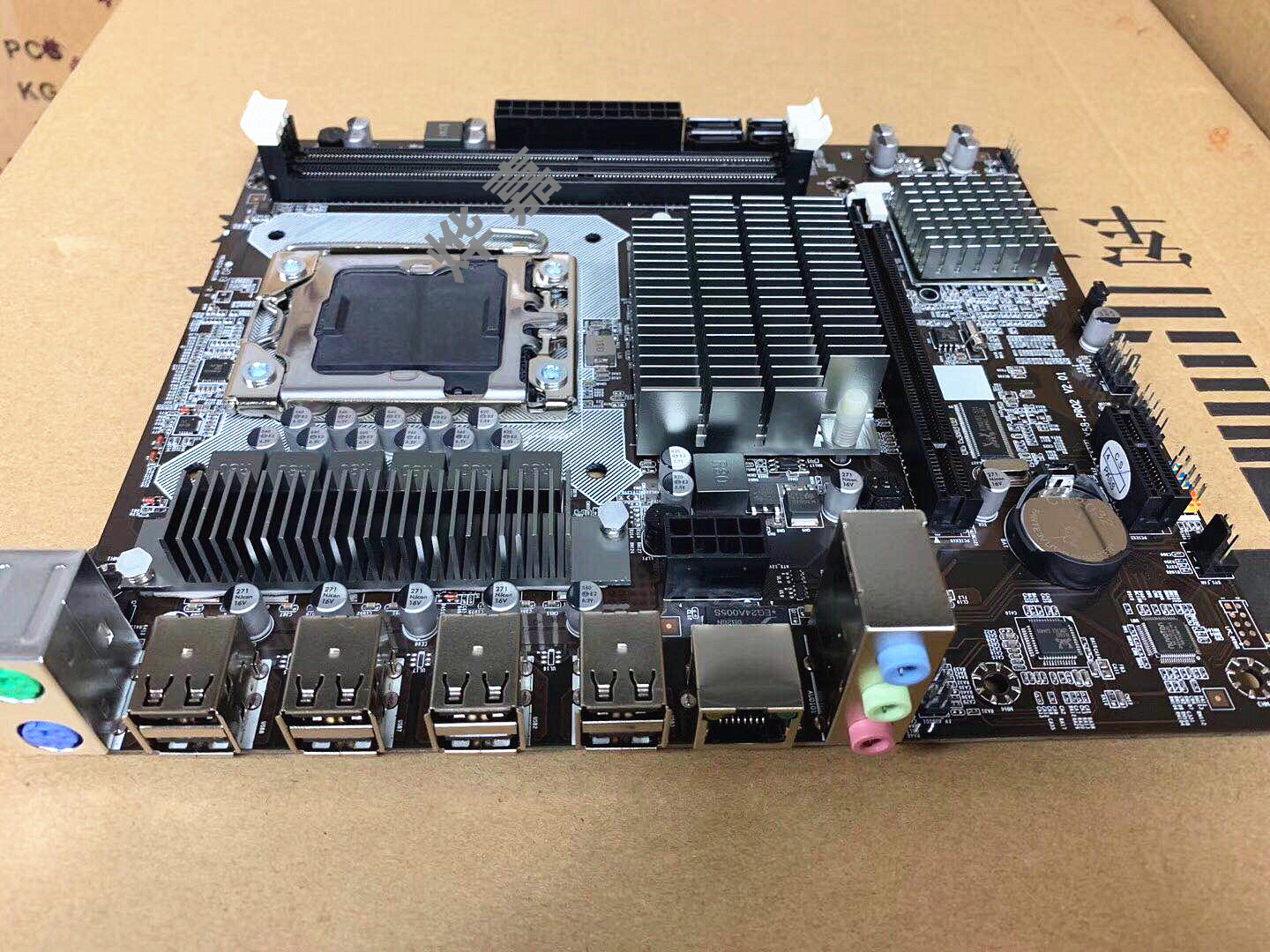X58 motherboard 1366 pin studio desktop chicken eating computer supports ECC memory with six cores X5660 5670CPU