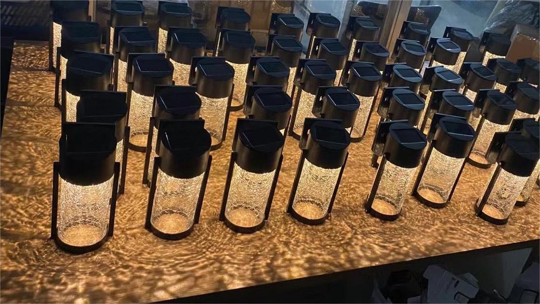 跨境爆款太阳能裂纹玻璃壁灯户外防水庭院花园围墙照明景观壁灯