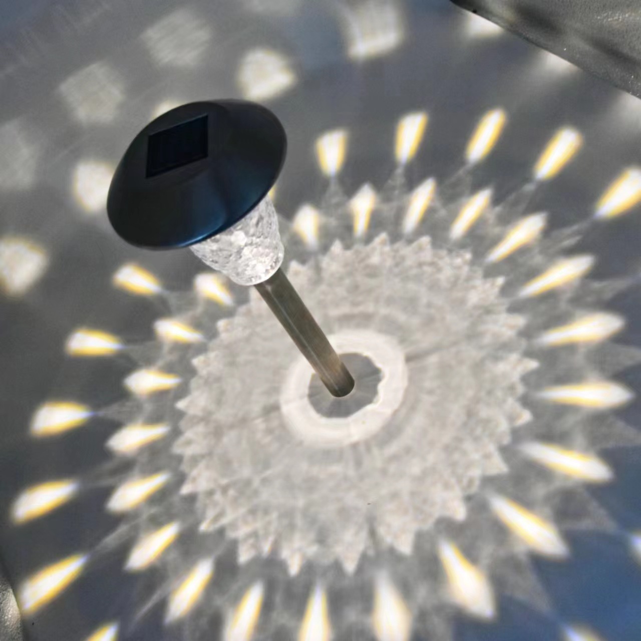 草坪灯太阳能观景灯户外北欧庭院灯花园欧式太阳能灯灯氛围灯照明