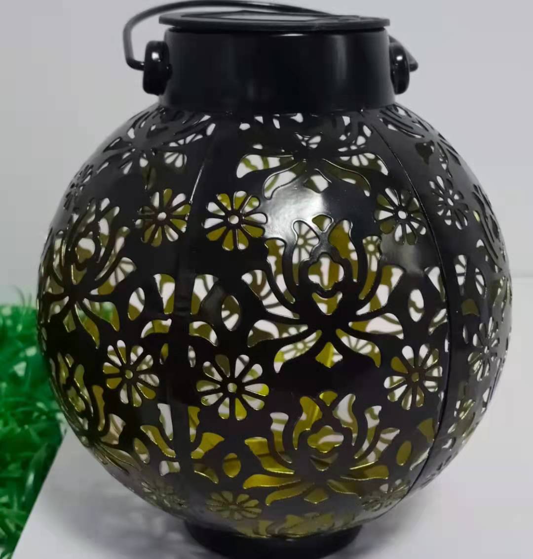 跨境太阳能LED灯笼 铁艺镂空投影悬挂灯花园景观装饰防水庭院灯