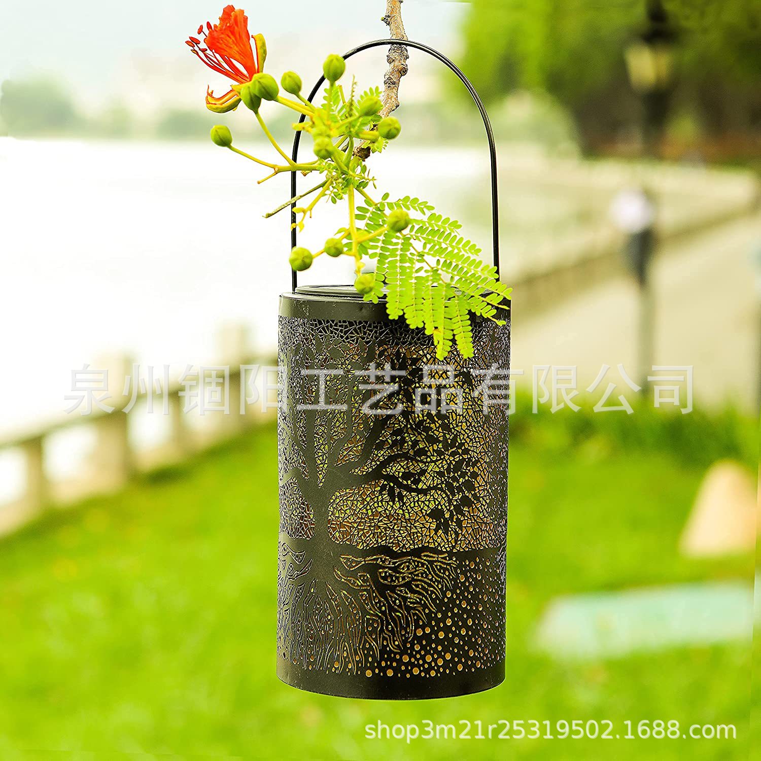 跨境太阳能铁艺镂空悬挂灯花园草坪装饰防水投影灯庭院景观圆柱灯