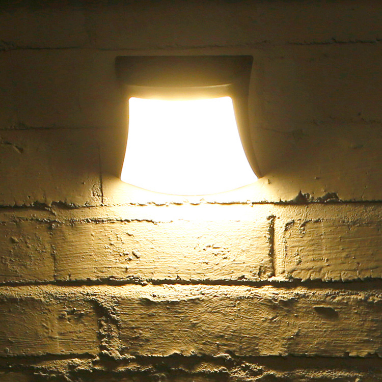 亚马逊新款太阳能灯 户外花园装饰庭院灯家用台阶围墙篱笆LED壁灯