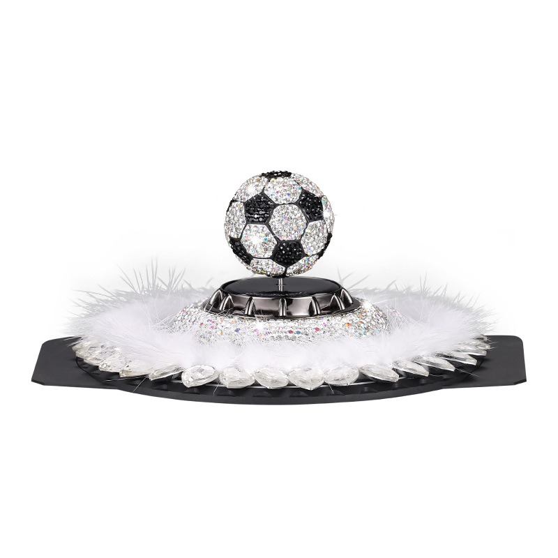 创意足球太阳能汽车香水悬转车载香水香氛片摆件批发车载香薰摆件