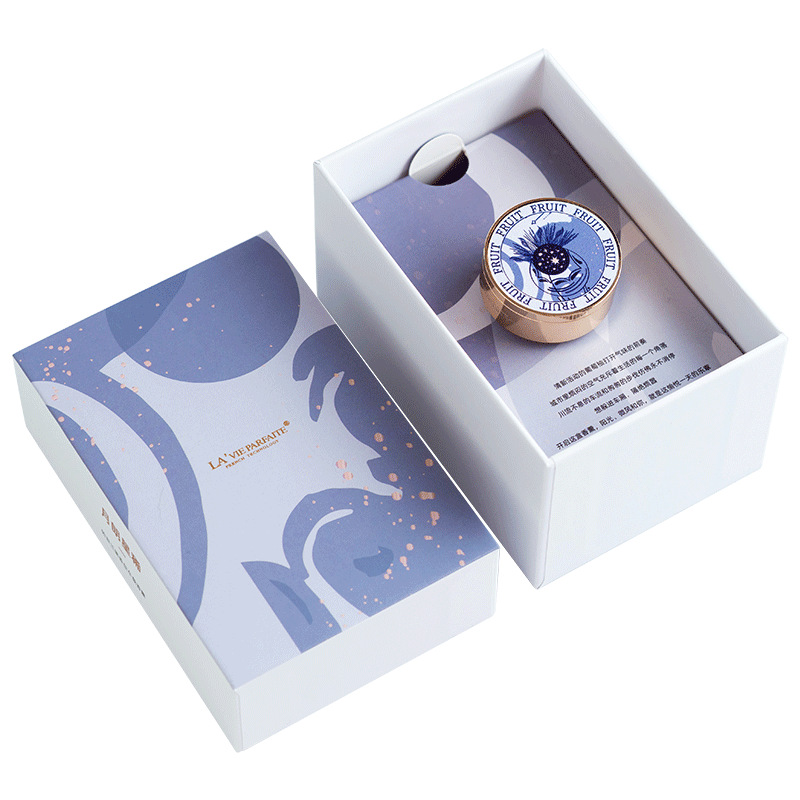 厂家车载香薰出风口香水汽车香氛礼盒持久清新淡香装饰两片装