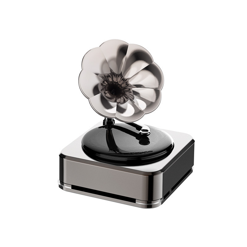太阳能车载香水汽车香薰金属仿古留声机香水车用固体精油香薰摆件